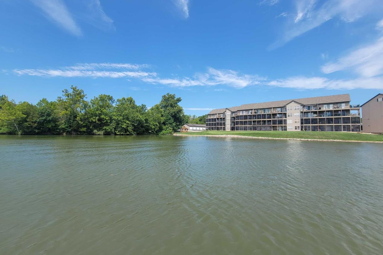 Step-Free Camdenton Condo With Boat Ramp, Dock, Slip Экстерьер фото